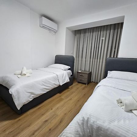 Elois Luxury Apartment Tirana Eksteriør billede