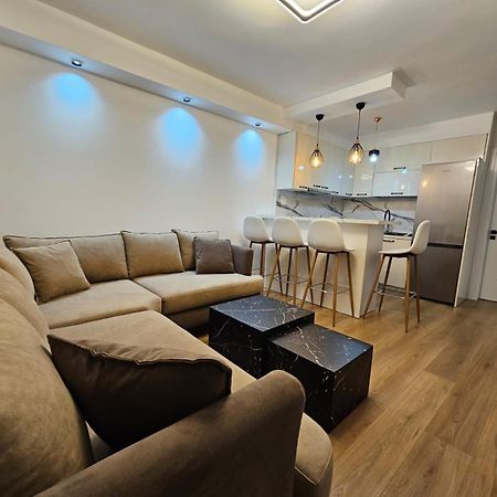 Elois Luxury Apartment Tirana Eksteriør billede