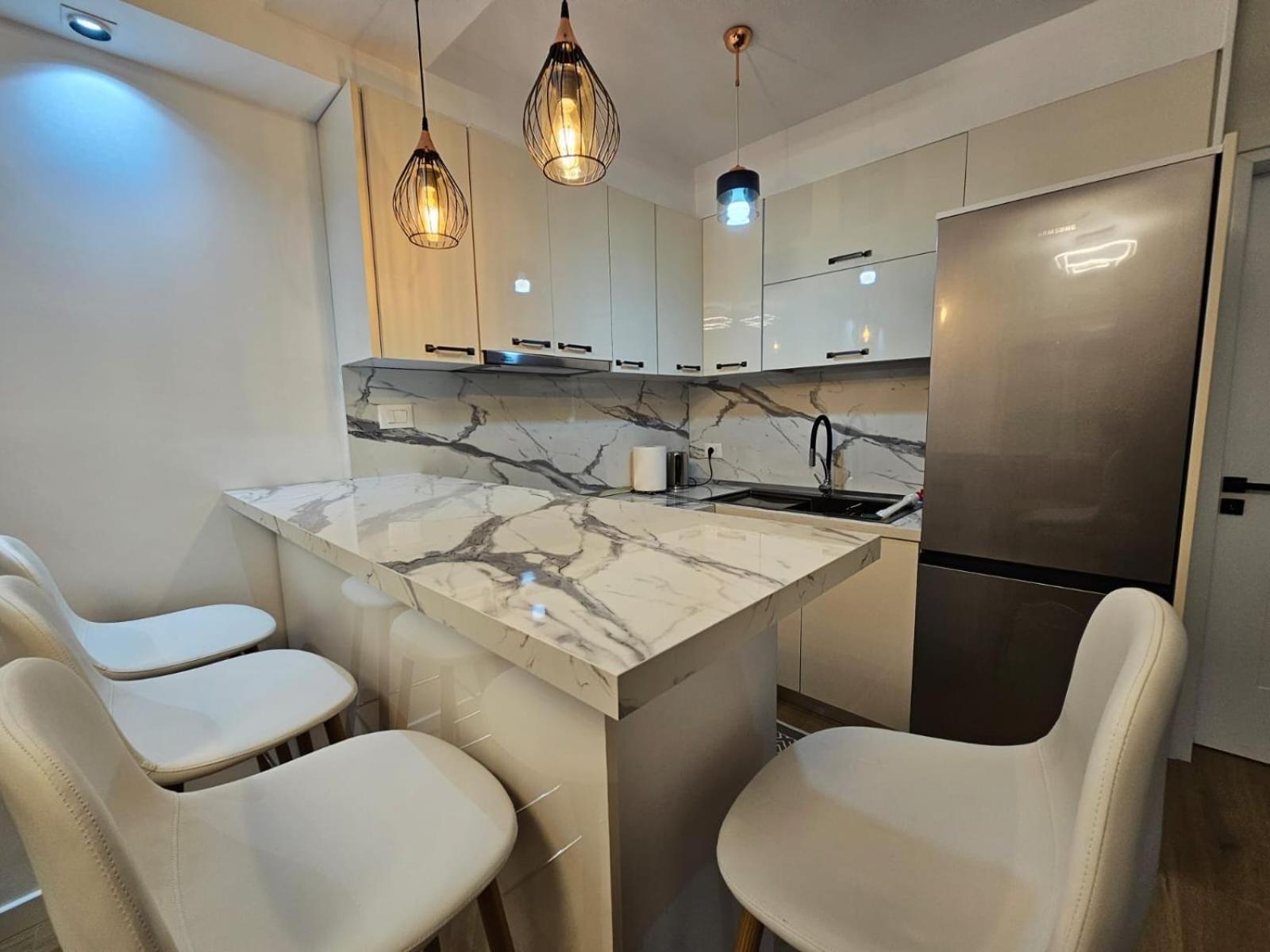Elois Luxury Apartment Tirana Eksteriør billede